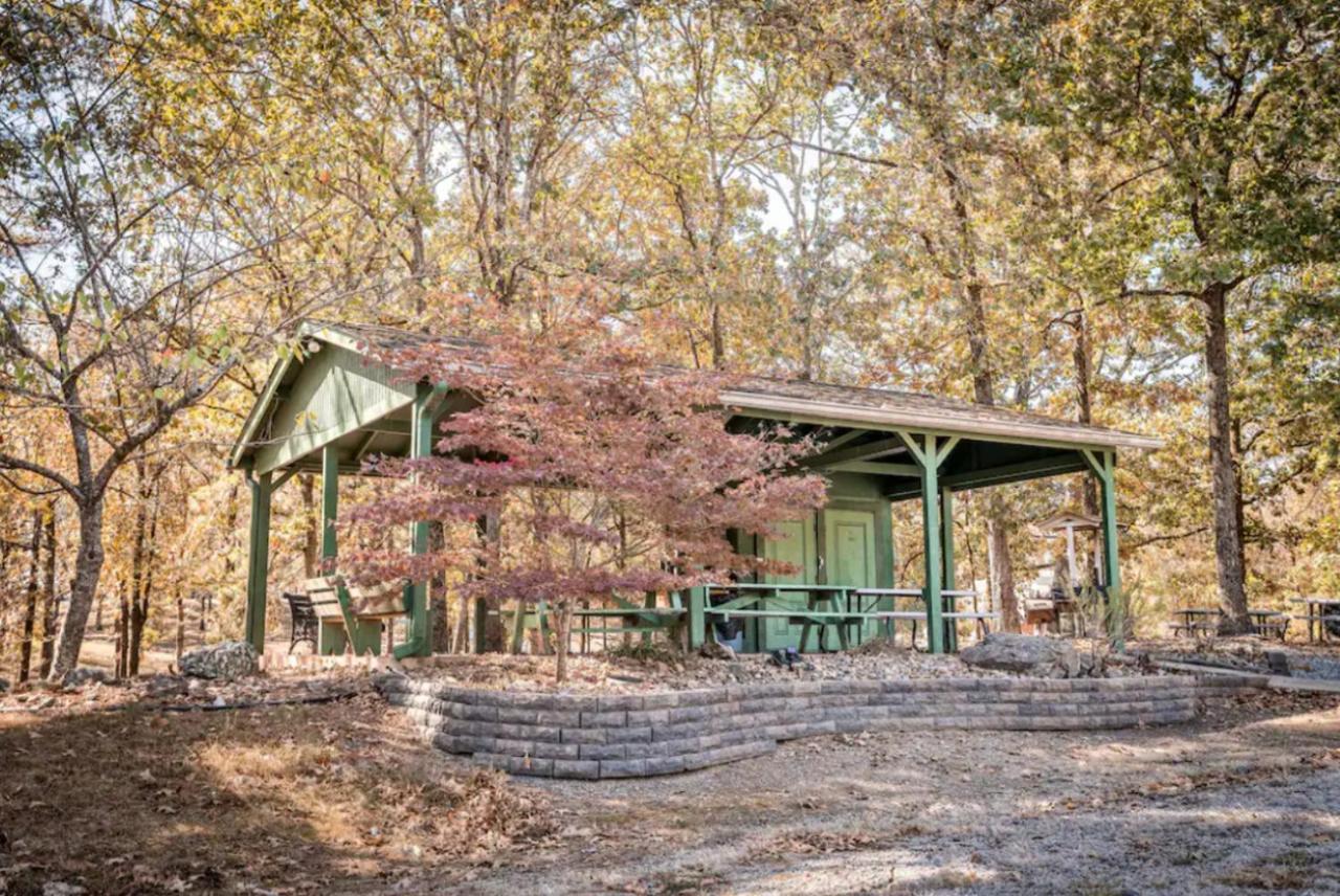 Resort Home On Half A Wooded Acres Sleeps Up To 14 Firepit For Smores Hot Springs Extérieur photo